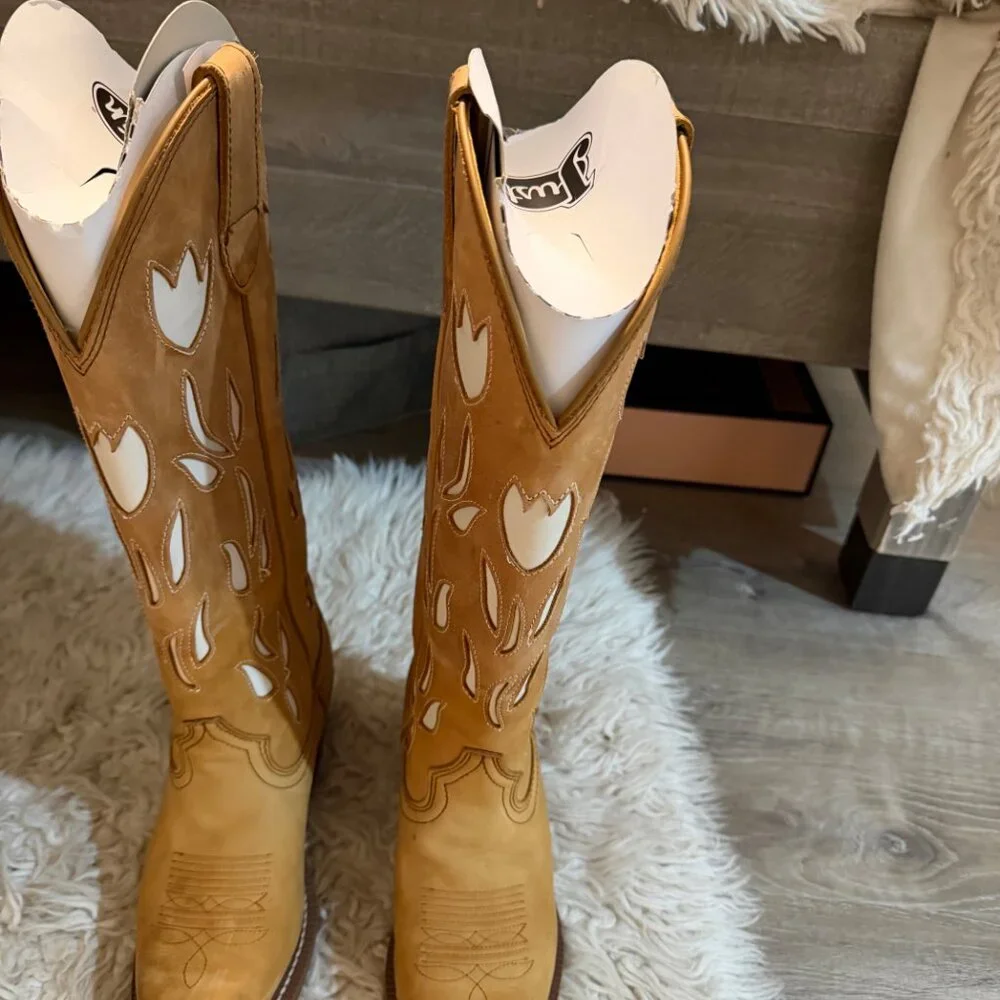 Brand New Justin Boots - Picture 2 of 3